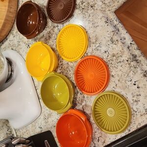 Vintage Tupperware Bowls/Lids Assortment‎